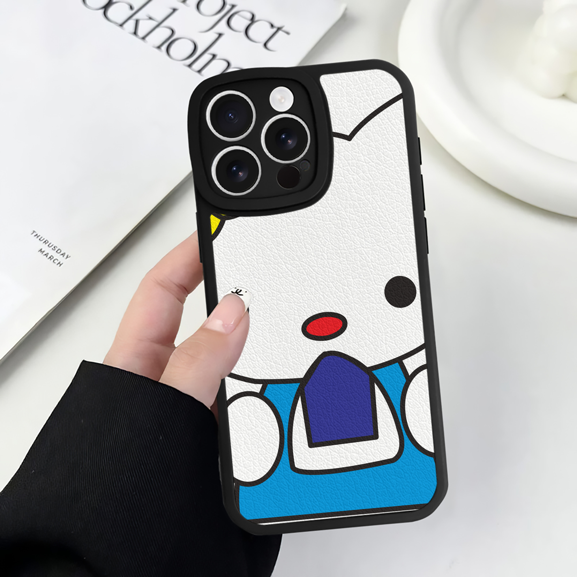 （画像用） Hello Kitty ハローキティ 【iPhone 16シリーズ対応】シリコンスマホケース（レザー調） 材質：シリコン